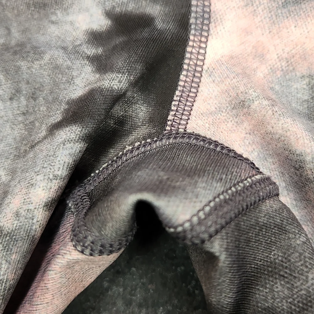 GIRLS OLD NAVY ACTIVE TIE DYE LEGGING XL - Picture 5 of 6